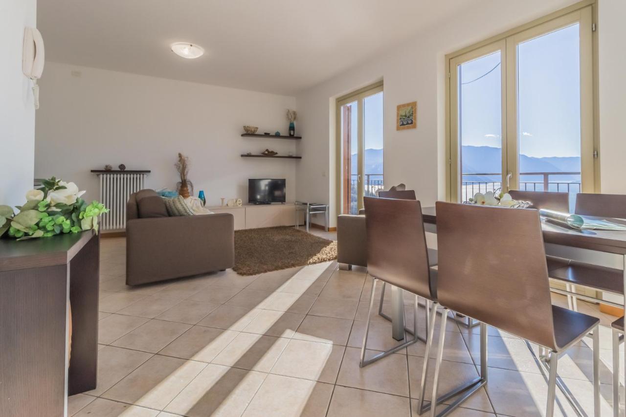 Casa Andrea Varenna ペルレード エクステリア 写真